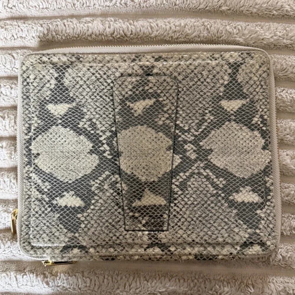 Michael Kors Snakeskin Embossed Zip‎ Around Tablet Case Grey Cream Gold Logo